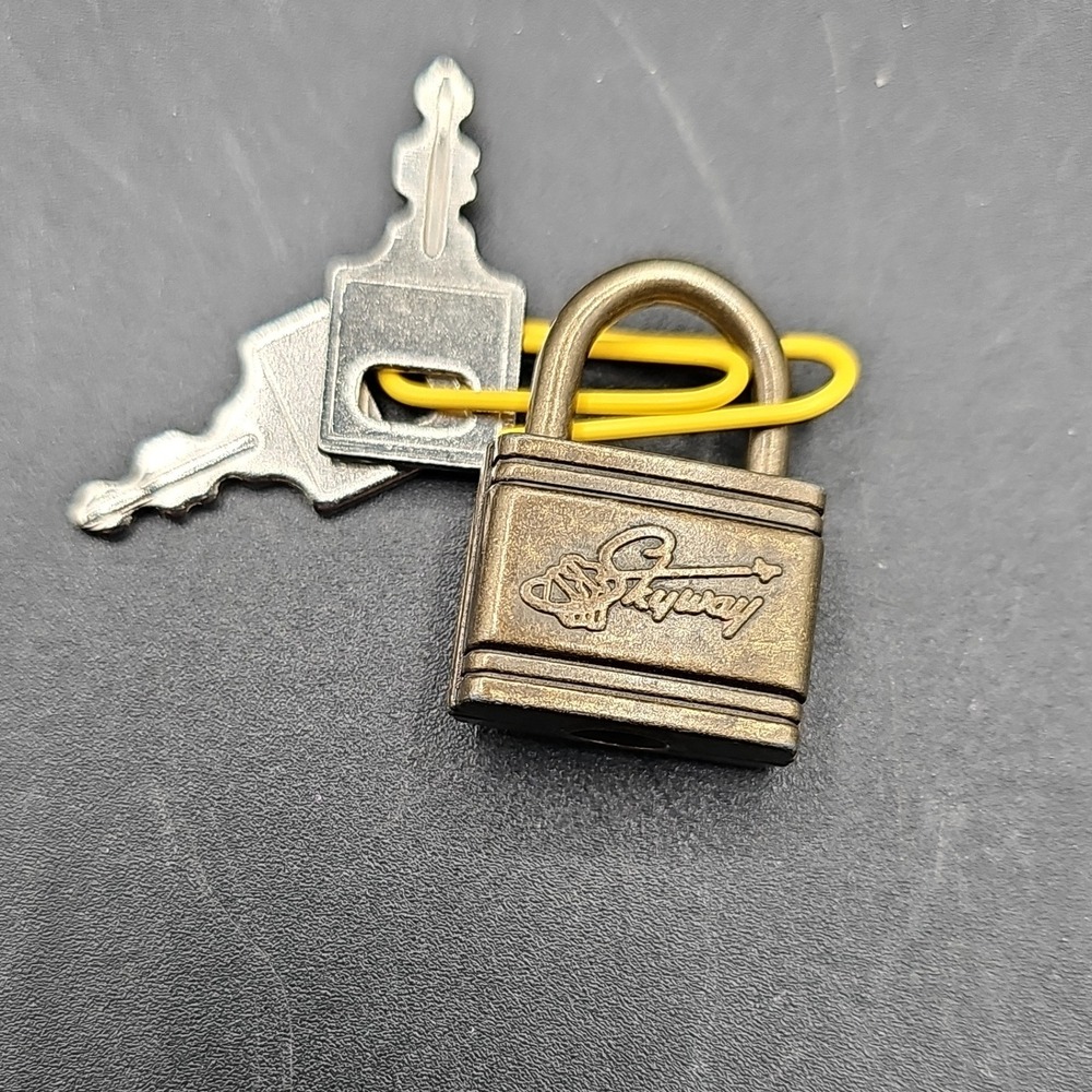 Skyway Luggage Padlock with 2 Keys Antique Brass Finish Vintage Travel Lock